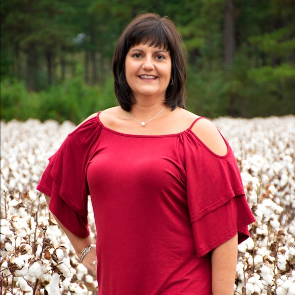 Meet your Posher, Amy - Picture 1 of 2